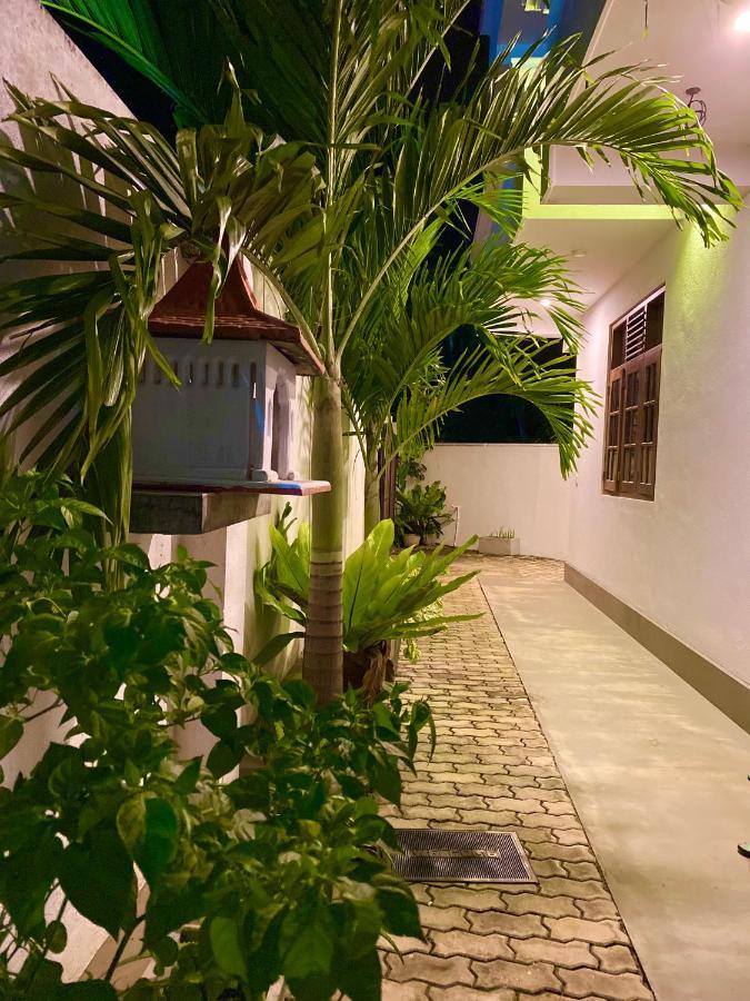 Guesthouse Bodensee Hikkaduwa Exteriör bild